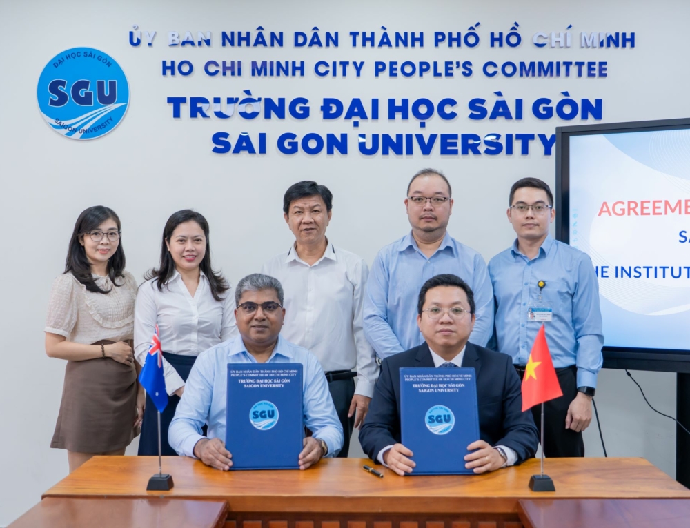 Saigon University signs a Memorandum of Agreement with The Institute of International Studies, Australia (TIIS)